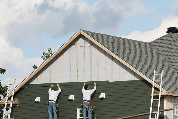 Professional Emergency Siding Repair technician working in Bound Brook, NJ